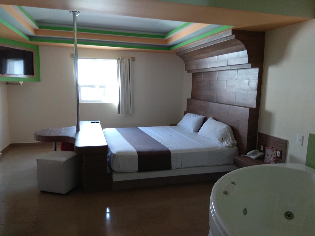 Hotel Rubi 曼萨尼约 外观 照片